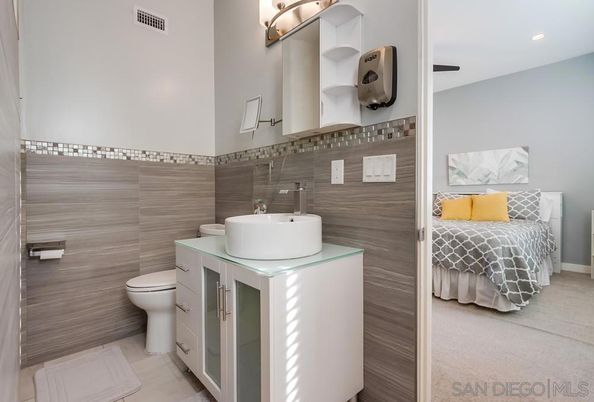 Bathroom, Bedroom, Interior, Recessed Lighting