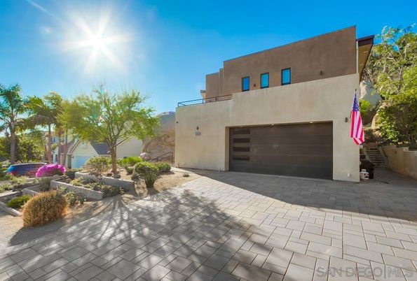 Attached, Exterior, Facade, Modern