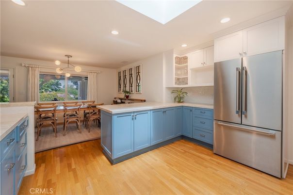 Dining room, Interior, Kitchen, Pendant Lights, Recessed Lighting, Wood Texture Flooring