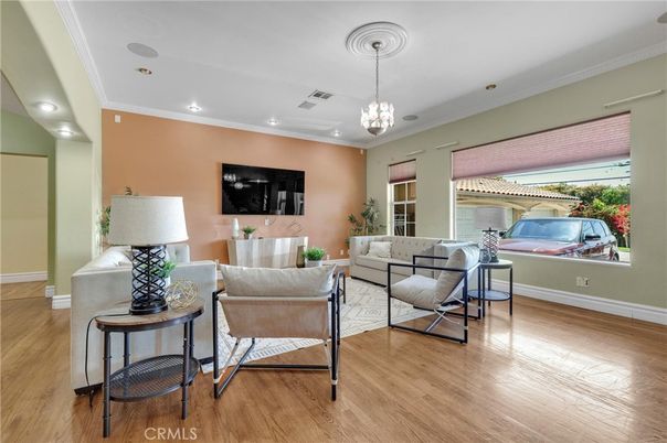 Interior, Living room, Pendant Lights, Recessed Lighting, Wood Texture Flooring