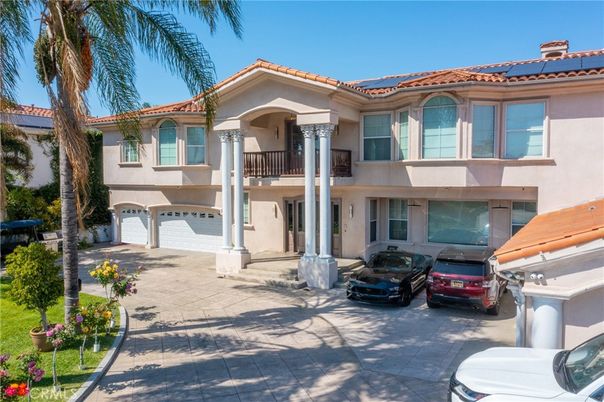 Attached, Exterior, Facade, Solar Panels, Mediterranean