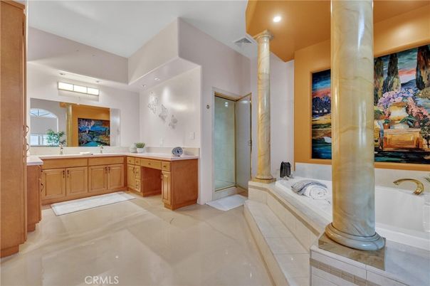 Bathroom, Interior, Recessed Lighting