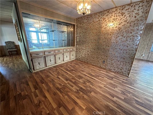 Chandelier, Empty room, Interior, Wood Texture Flooring