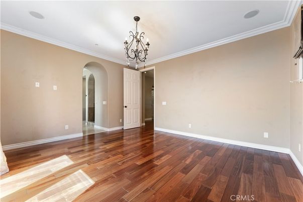 Chandelier, Empty room, Interior, Wood Texture Flooring