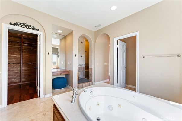 Bathroom, Interior, Recessed Lighting, Wood Texture Flooring