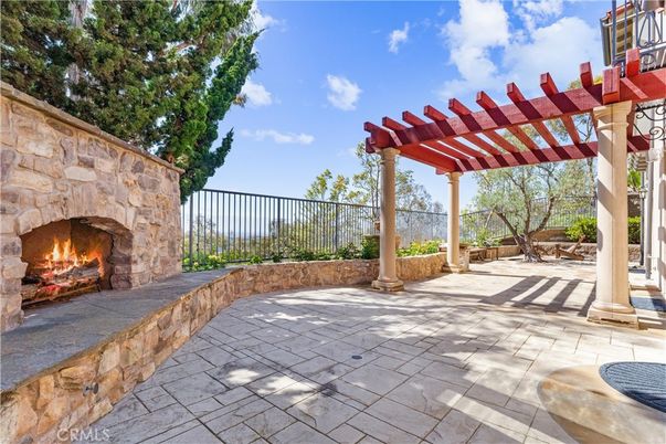 Exterior, Fireplace