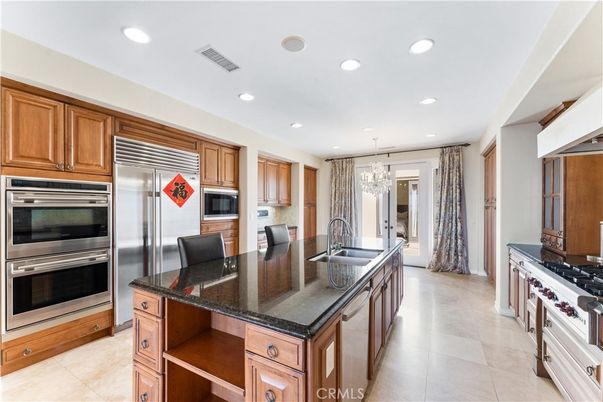 Chandelier, Interior, Kitchen, Recessed Lighting, Stainless Steel Appliances