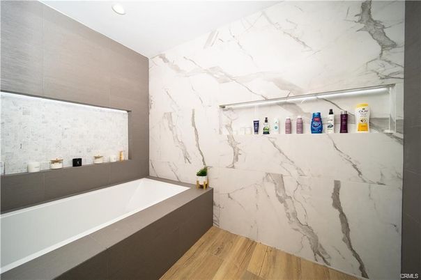Bathroom, Interior, Marble Walls, Recessed Lighting, Wood Texture Flooring