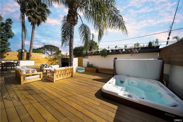 Exterior, Hot Tub