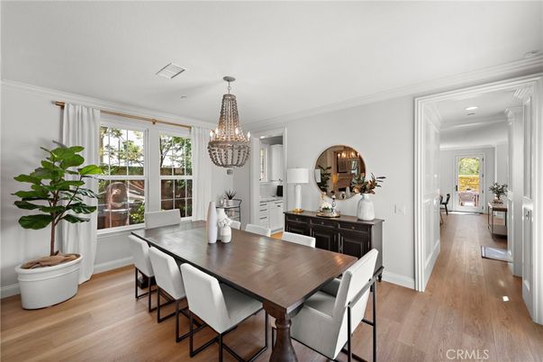 Chandelier, Dining room, Interior, Recessed Lighting, Wood Texture Flooring