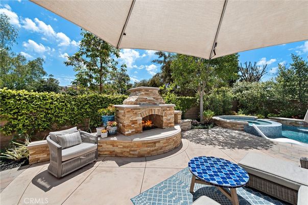 Exterior, Fireplace, Pool