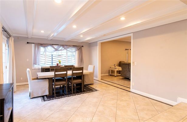 Dining room, Interior, Recessed Lighting
