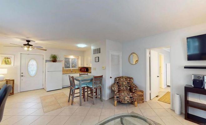 Dining room, Interior