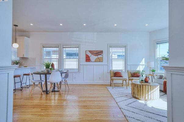 Dining room, Interior, Living room, Pendant Lights, Recessed Lighting, Wood Texture Flooring