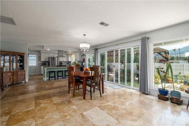 Chandelier, Dining room, Interior, Kitchen, Recessed Lighting, Stainless Steel Appliances