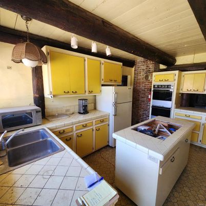Interior, Kitchen, Stone Walls, Tile Countertops