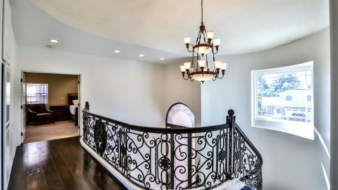 Chandelier, Interior, Recessed Lighting, Wood Texture Flooring