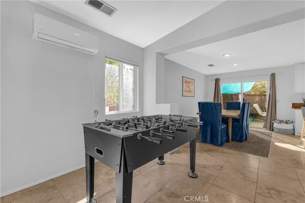 Game Room, Interior, Recessed Lighting