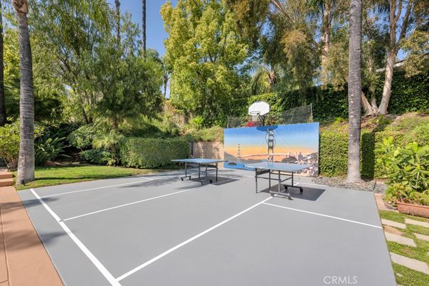 Exterior, Tennis Courts