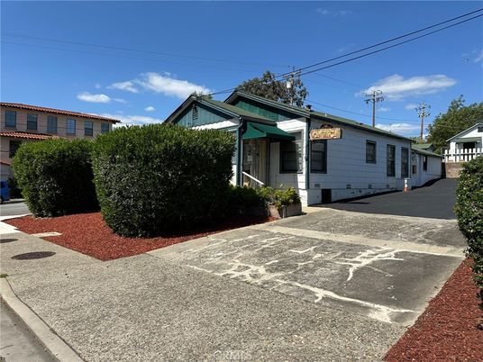 Exterior, Facade, None