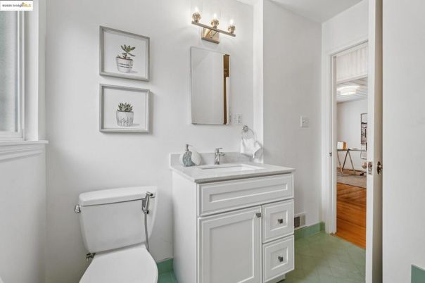 Bathroom, Interior