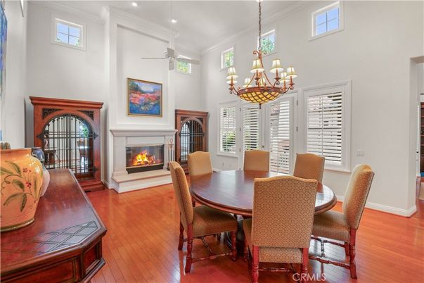 Chandelier, Dining room, Fireplace, Interior, Recessed Lighting, Wood Texture Flooring