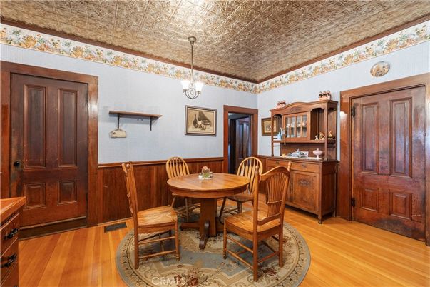 Chandelier, Dining room, Interior, Pendant Lights, Wood Texture Flooring