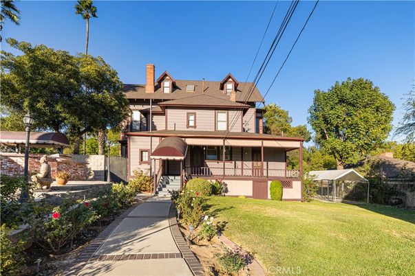 Backyard, Exterior, Facade, Tudor Revival