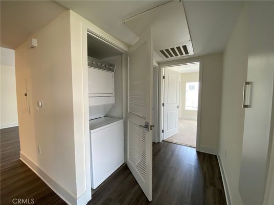Interior, Utility Closets, Washer, Wood Texture Flooring