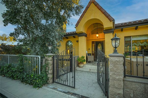 Exterior, Facade, Mediterranean