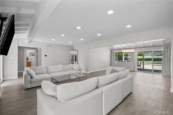 Interior, Living room, Pendant Lights, Recessed Lighting, Wood Texture Flooring