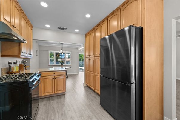 Interior, Kitchen, Pendant Lights, Recessed Lighting, Wood Texture Flooring