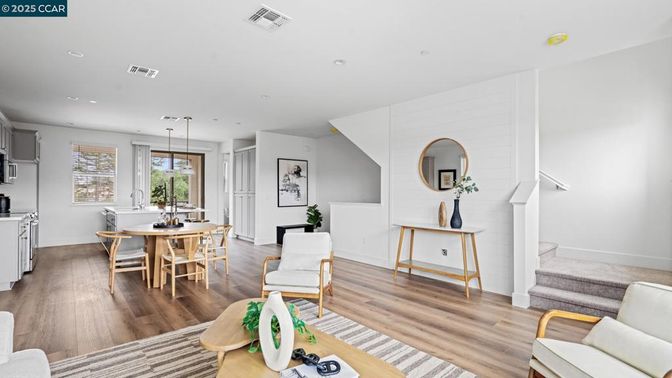 Dining room, Interior, Kitchen, Pendant Lights, Recessed Lighting, Wood Texture Flooring