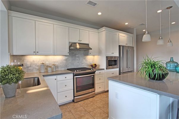 Interior, Kitchen, Pendant Lights, Recessed Lighting, Stainless Steel Appliances