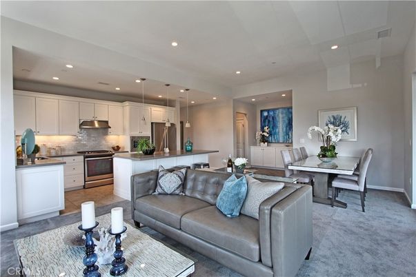 Dining room, Interior, Kitchen, Living room, Pendant Lights, Recessed Lighting, Stainless Steel Appliances