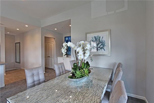 Dining room, Interior, Recessed Lighting