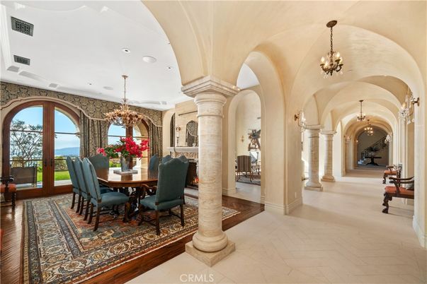Chandelier, Dining room, Interior, Recessed Lighting