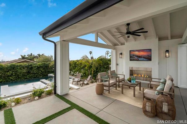 Exterior, Fireplace, Pool