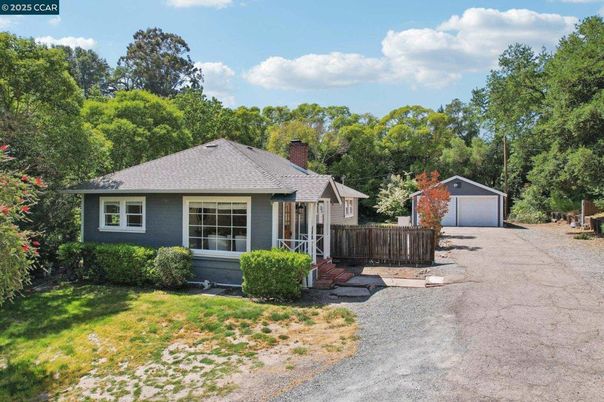 Backyard, Detached Garage, Exterior