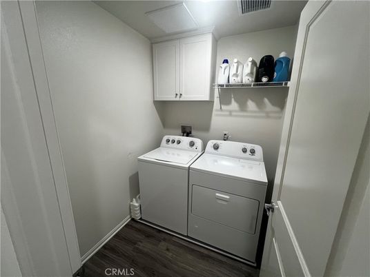 Interior, Utility Closets, Washer, Wood Texture Flooring