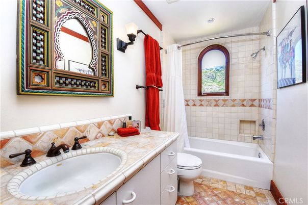 Bathroom, Interior, Recessed Lighting, Tile Countertops