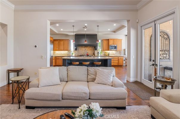 Interior, Kitchen, Living room, Pendant Lights, Recessed Lighting, Stainless Steel Appliances, Wood Texture Flooring