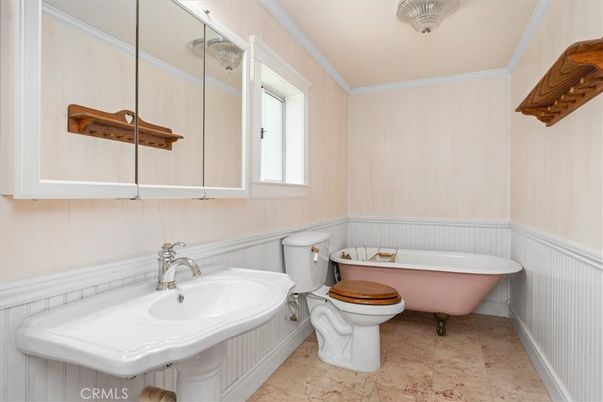 Bathroom, Free Standing Baths, Interior