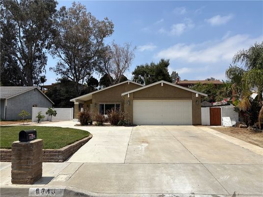 Attached, Exterior, Facade, Brick Facade, Ranch