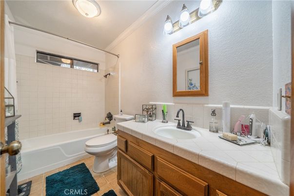 Bathroom, Interior, Tile Countertops