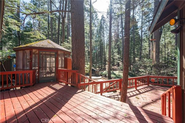 Exterior, Wood Texture Flooring