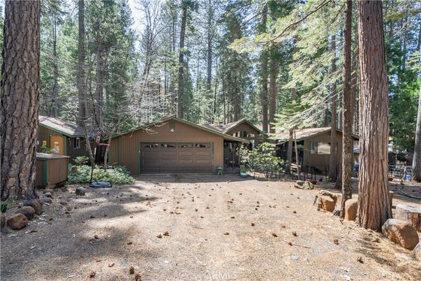 Backyard, Detached Garage, Exterior