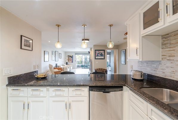 Dining room, Interior, Kitchen, Pendant Lights