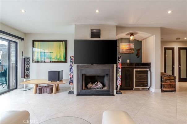 Fireplace, Interior, Recessed Lighting