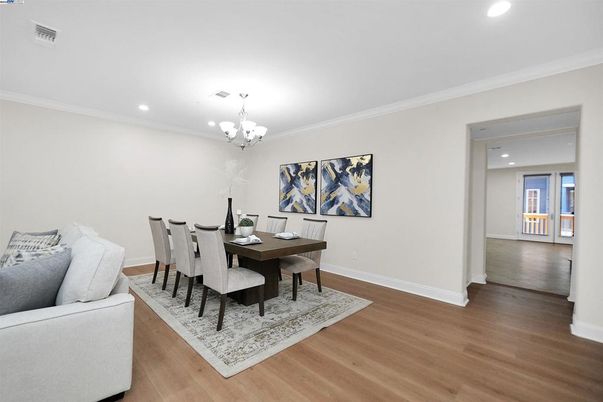 Chandelier, Dining room, Interior, Recessed Lighting, Wood Texture Flooring